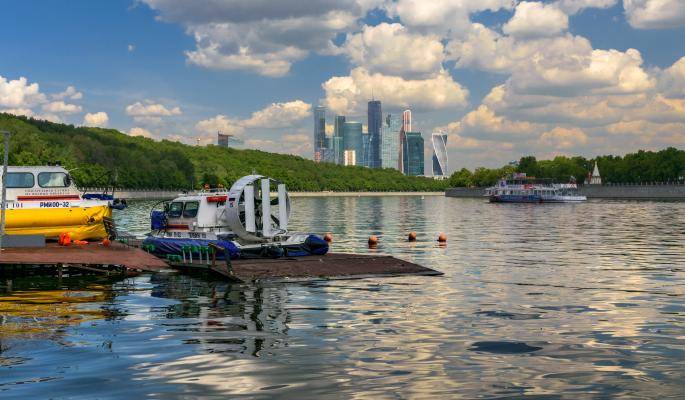 Москвичей успокоили после выброса фекалий в Москву-реку