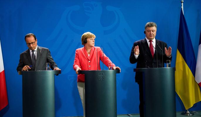 Порошенко спрятался за Меркель после крымских диверсий