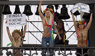   FEMEN   Pussy Riot