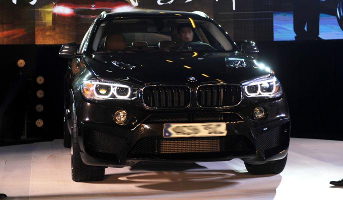 "  BMW X6"   