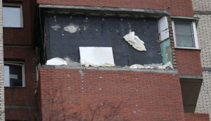 Взрыв в жилом доме напугал петербуржцев