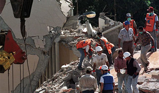 На Венесуэлу обрушилось землетрясение