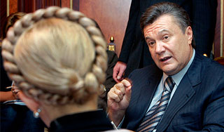 Янукович и Тимошенко просят помощи