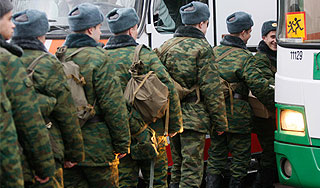 Армия России увеличивает призыв срочников