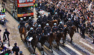 Лошади затоптали людей на параде