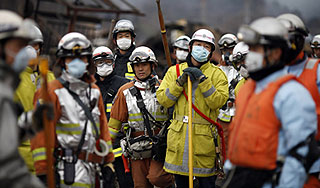 С АЭС "Фукусима-1" срочно вывезли людей