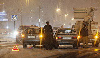В Петербурге столкнулись десятки машин