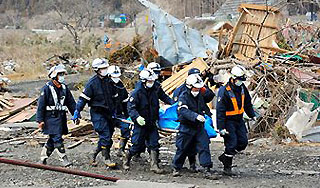 Радиация в Японии мешает хоронить погибших