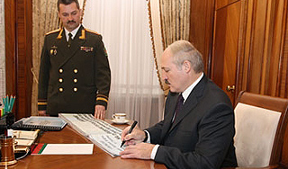 Лукашенко уволил белорусских силовиков