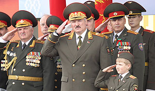 Лукашенко: Мы выдержим испытания