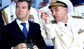 Медведеву показали высадку диверсантов