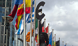 ЕС выбрал экономическое правительство