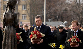 Янукович назвал голодомор трагедией