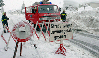 Тысячи туристов застряли в горах Австрии