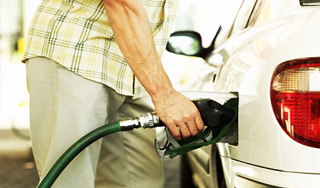 Иран взвинтил цены на бензин в США