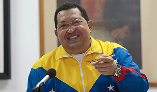 Чавес спел для сторонников в Каракасе