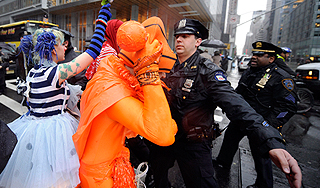 В Нью-Йорке арестованы десятки человек