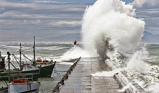 В США приплыл сорванный цунами причал