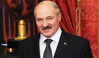 Лукашенко просит у России "недорогих денег"
