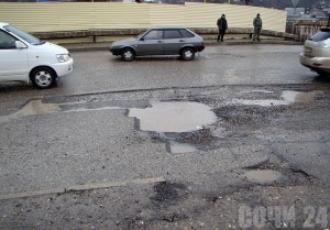 Два миллиарда рублей потратят в Сочи на ремонт дорог. Фото: Bailiff