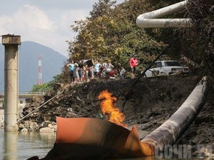Подрыв газопровода в июле 2012 года. Фото: www.ura-inform.com